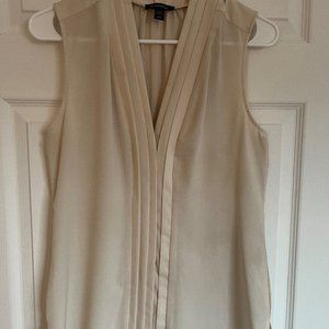 LeChateau sleeveless pleat front button-up shirt - Size S - Ivory